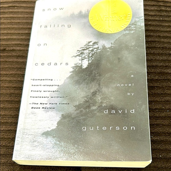 Paperback Book: “snow falling on cedars” by David Guterson - Picture 1 of 4